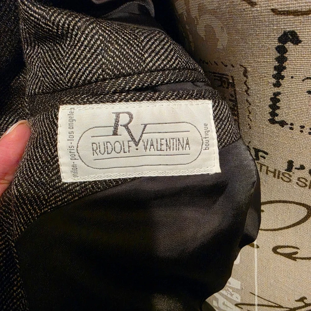 Rudolf Valentina Boutique Grey Herringbone Blazer Sport Coat 2 Button Jacket 44